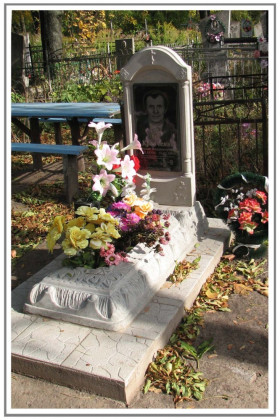 Бетонное надгробие "Арка"