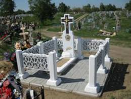 монтаж ограды на кладбище